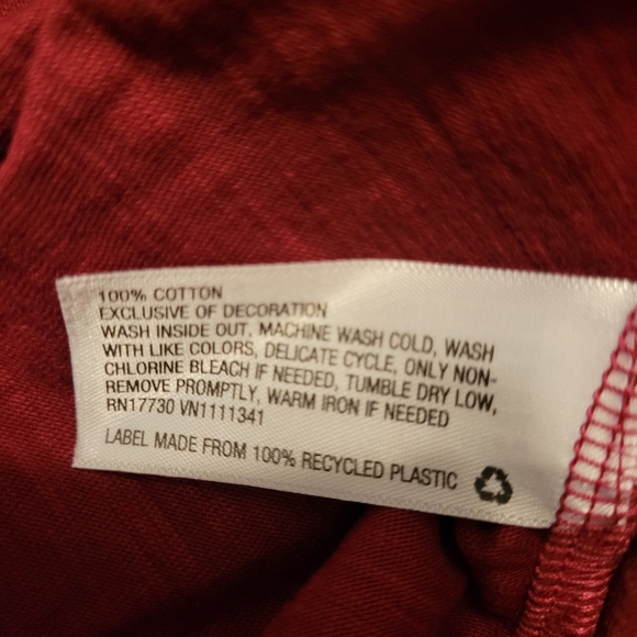 Knox Rose flutter sleeves Embroidered top. Wine in color, Sz 4x, NWT. - Picture 7 of 7